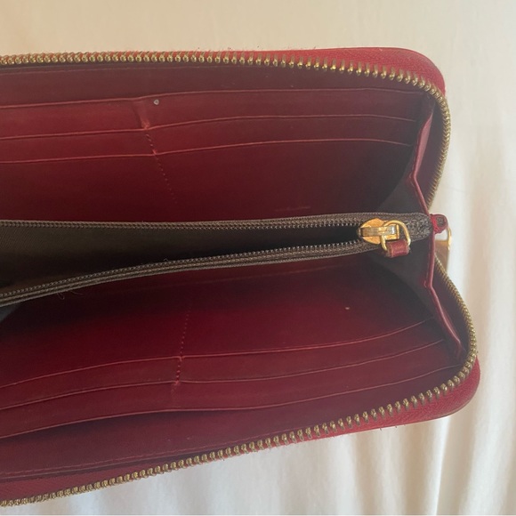 Fendi Red leather zip close wallet - Picture 4 of 9